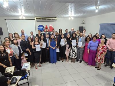 Foto da Notícia: Gisela Cardoso participa da entrega de certidões na 5ª Subseção da OAB-MT