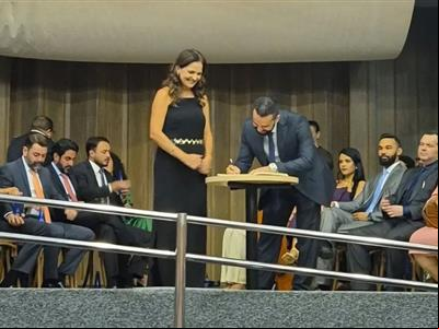 Foto da Notícia: Gisela Cardoso dá posse ao presidente da 2ª Subseção, Leonardo André da Mata